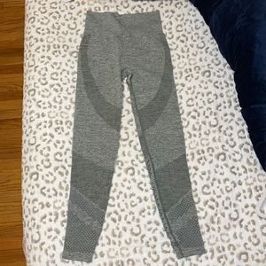 Victoria Secret Pink workout leggings